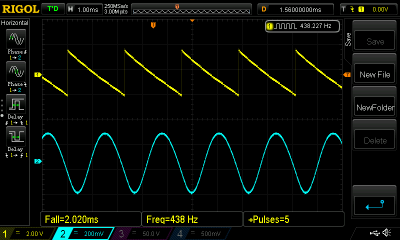 OSC1_SAW_AT_JP11_AND_OUTPUT_COMPARE.png