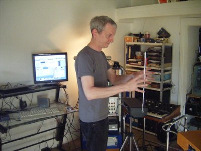 Theremin with an excited Harald.jpg