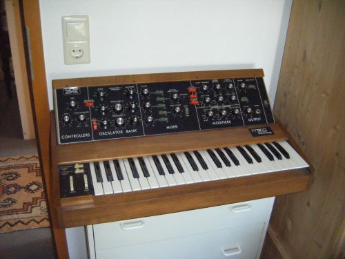 Mini Moog D 1978.jpg