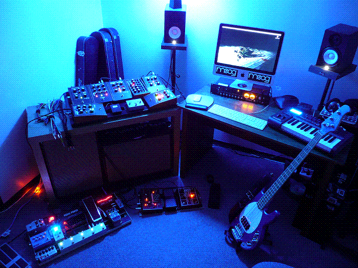 studio.GIF