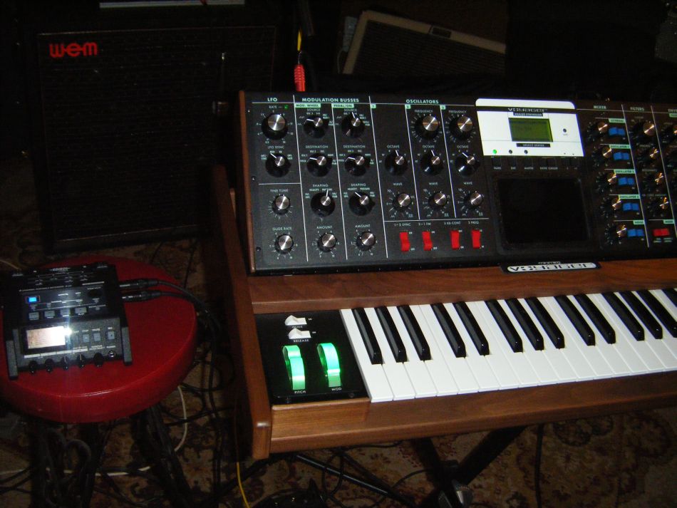 MiniMoog Voyager with WEM Box.jpg