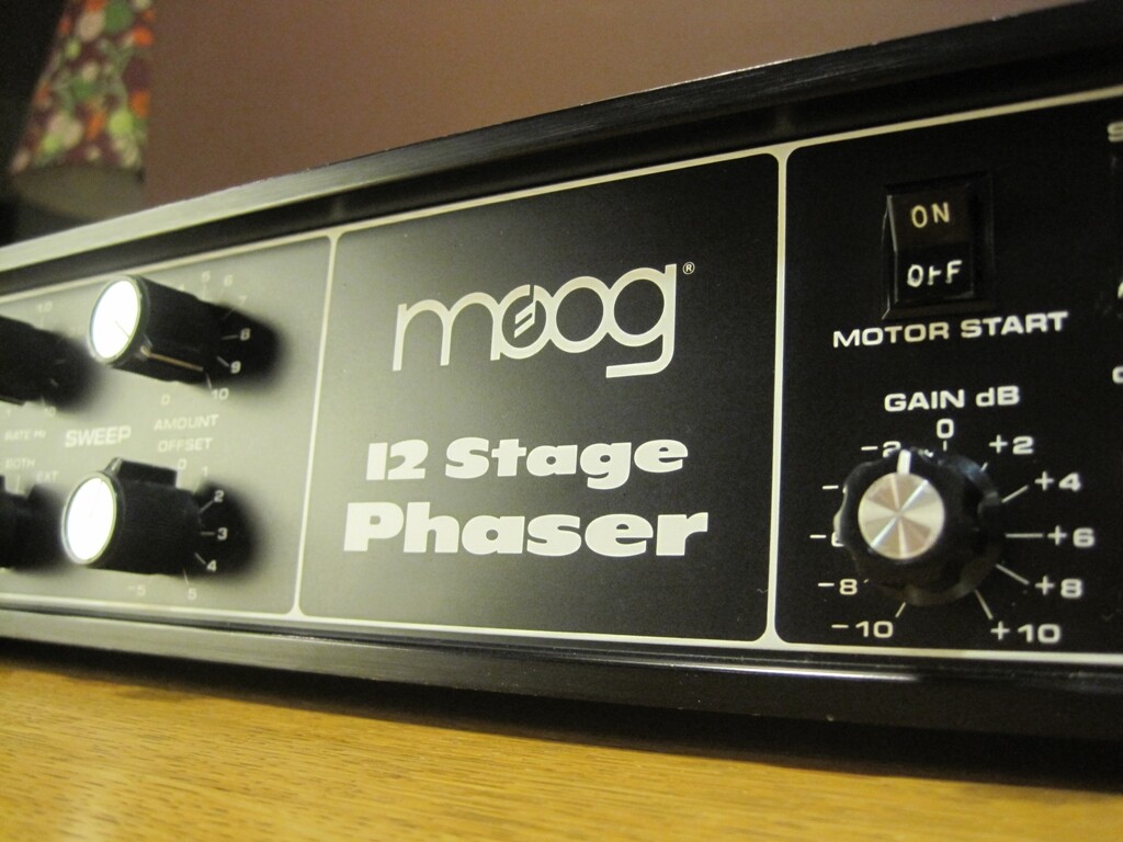 MOOG RACK PHASER front 2.jpg