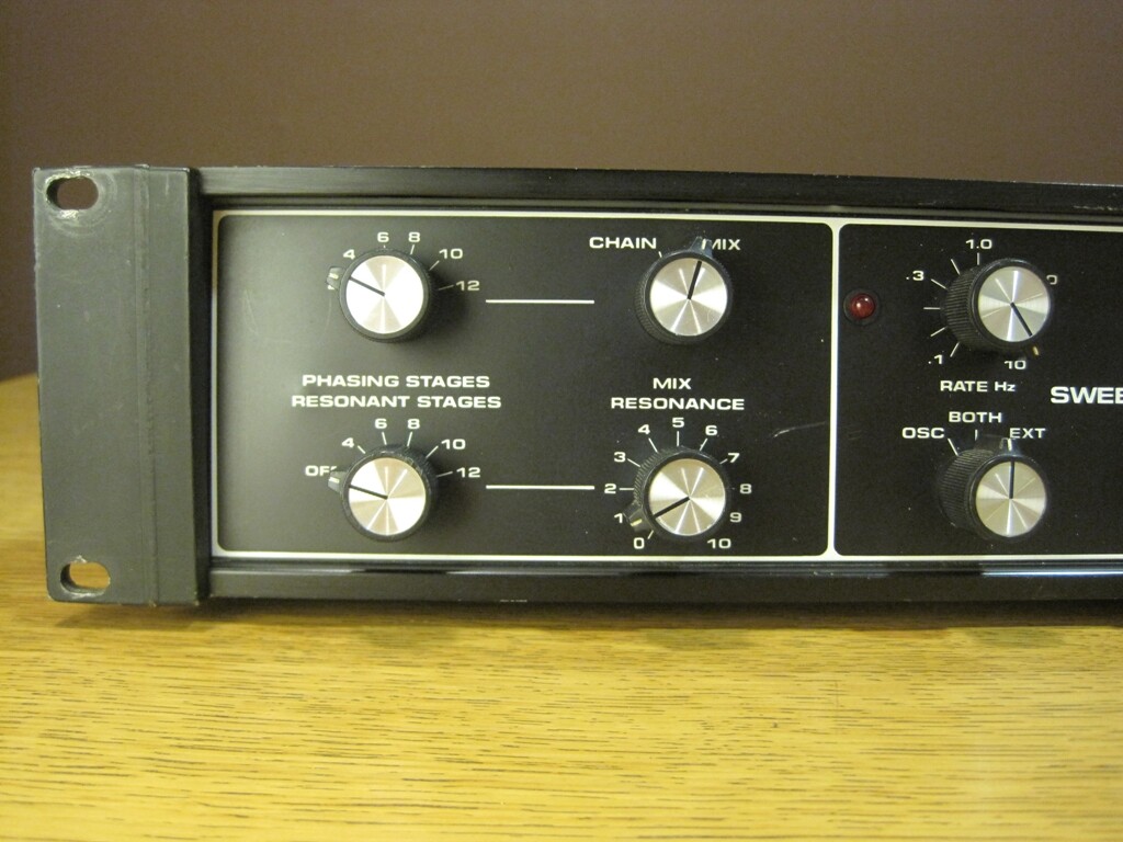 MOOG RACK PHASER front 3.jpg