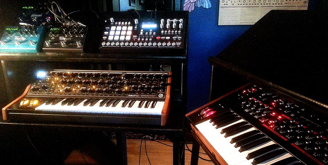 Moog_Pro2_stands.jpg